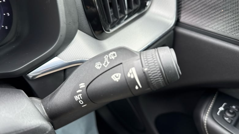 Volvo Xc60 2.0 B5P R DESIGN 5dr AWD Geartronic Petrol Estate